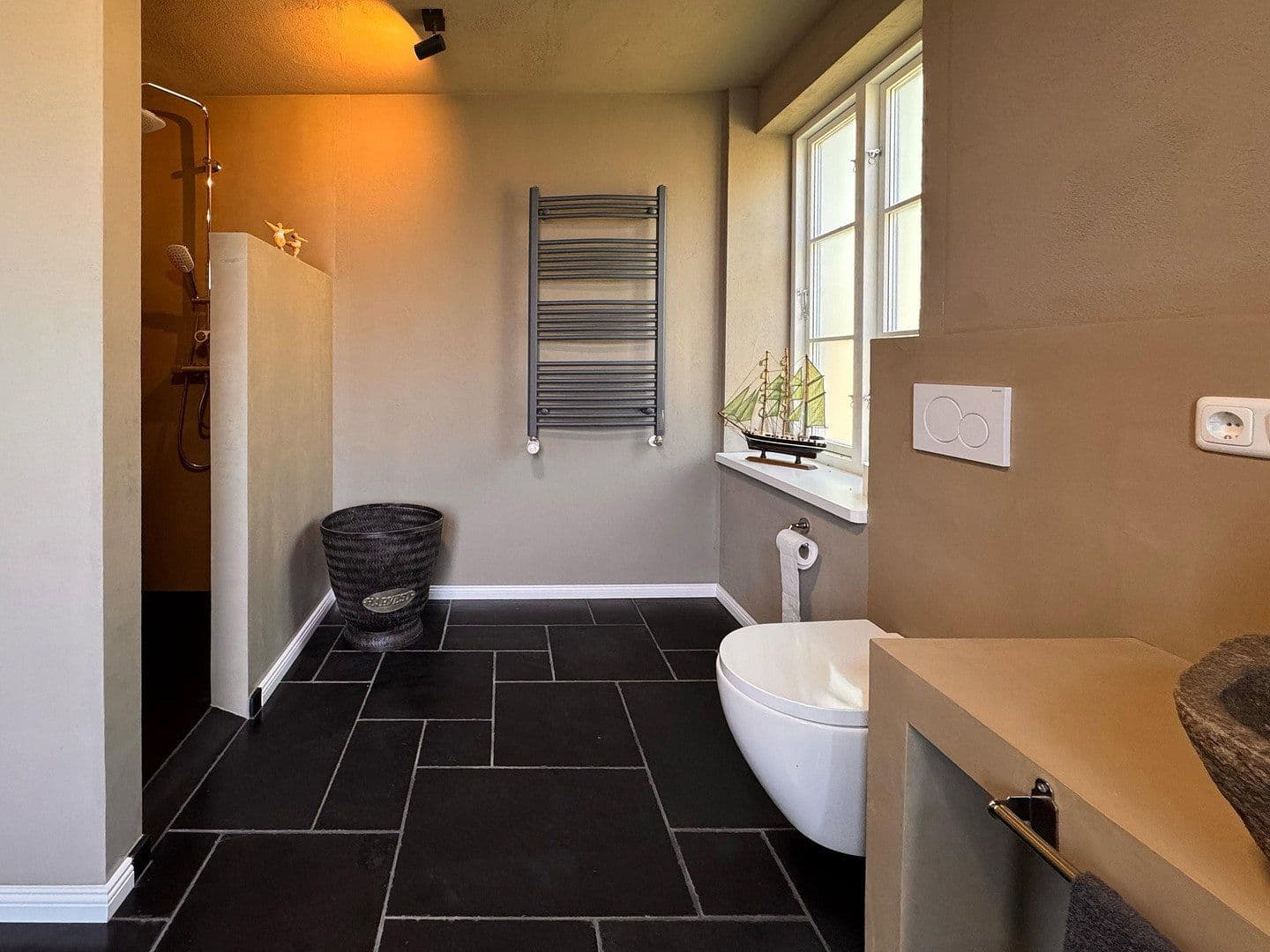 Prodej domu 180 m², pozemek 970 m², Balje, Dolní Sasko Prodej domu 180 m², pozemek 970 m², Balje, Dolní Sasko