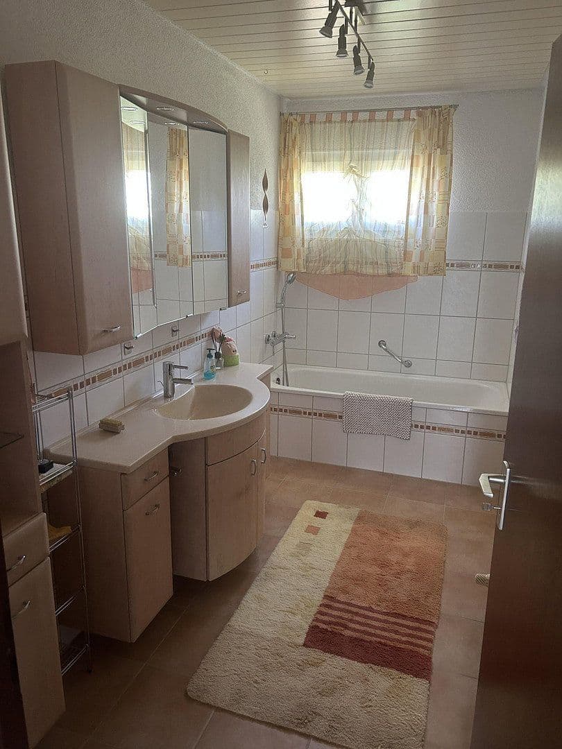 Prodej domu 145 m², pozemek 704 m², Schlat, Bádensko-Württembersko Prodej domu 145 m², pozemek 704 m², Schlat, Bádensko-Württembersko