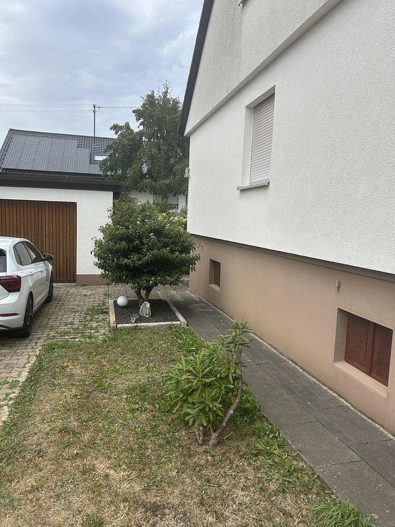 Prodej domu 145 m², pozemek 704 m², Schlat, Bádensko-Württembersko Prodej domu 145 m², pozemek 704 m², Schlat, Bádensko-Württembersko