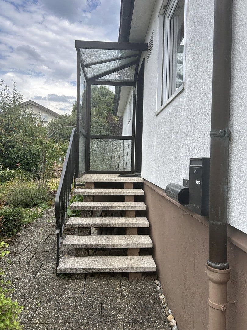 Prodej domu 145 m², pozemek 704 m², Schlat, Bádensko-Württembersko Prodej domu 145 m², pozemek 704 m², Schlat, Bádensko-Württembersko