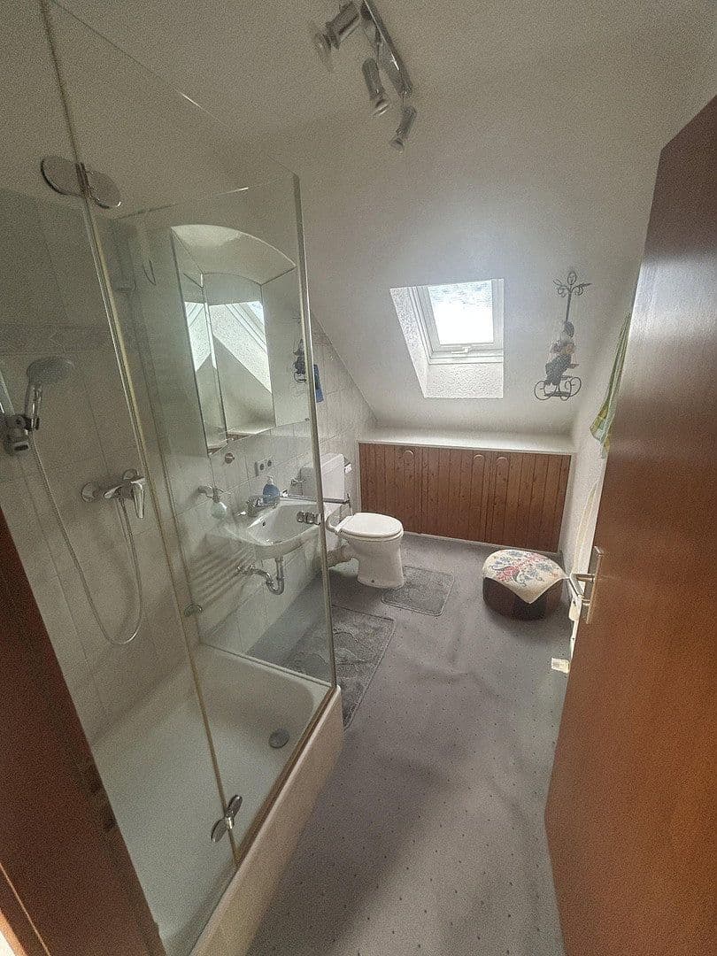 Prodej domu 145 m², pozemek 704 m², Schlat, Bádensko-Württembersko Prodej domu 145 m², pozemek 704 m², Schlat, Bádensko-Württembersko