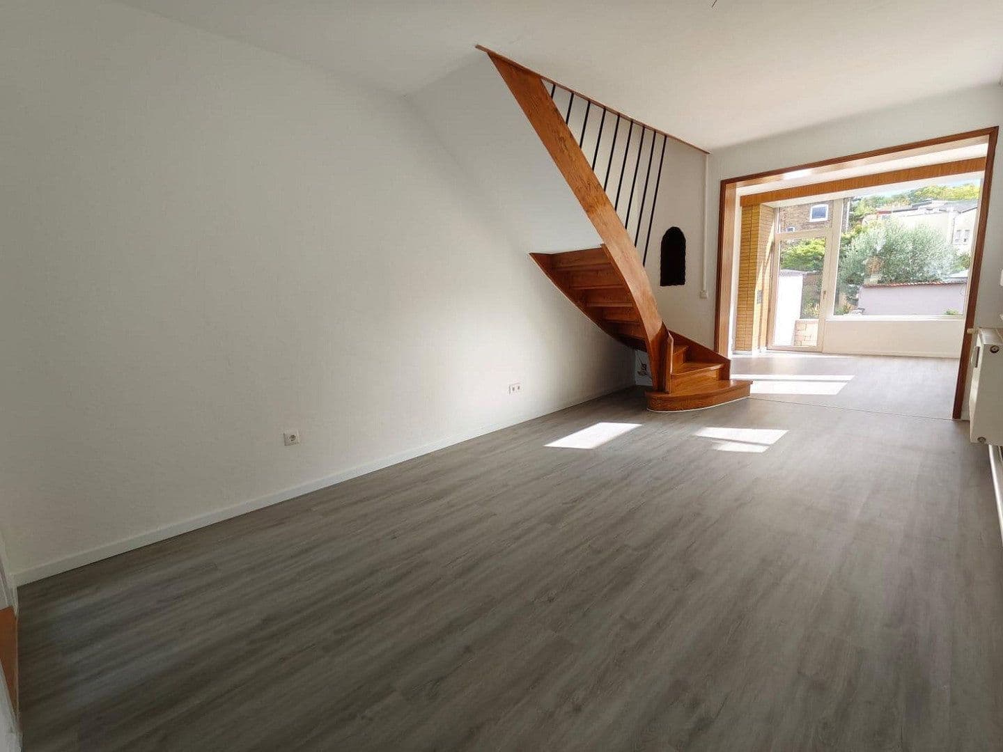 Pronájem bytu 4+1 97 m², Emrichruhstraße 41, Mainz, Porýní-Falc Pronájem bytu 4+1 97 m², Emrichruhstraße 41, Mainz, Porýní-Falc