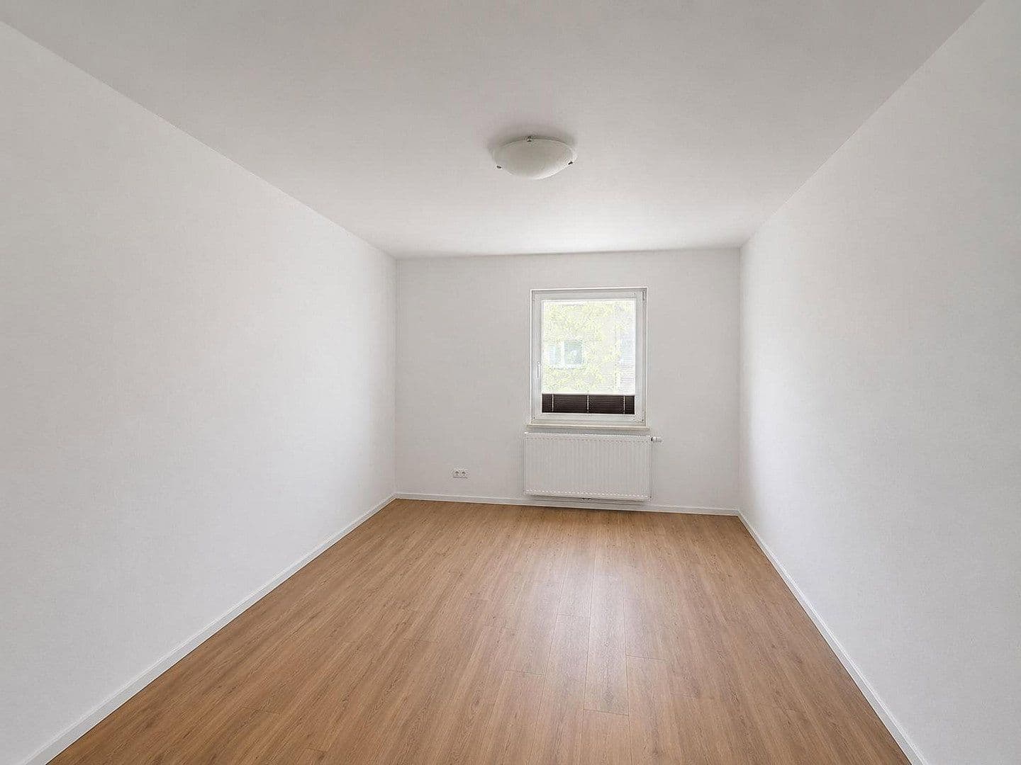 Pronájem bytu 3+1 58 m², Bedburg, Severní Porýní-Vestfálsko Pronájem bytu 3+1 58 m², Bedburg, Severní Porýní-Vestfálsko