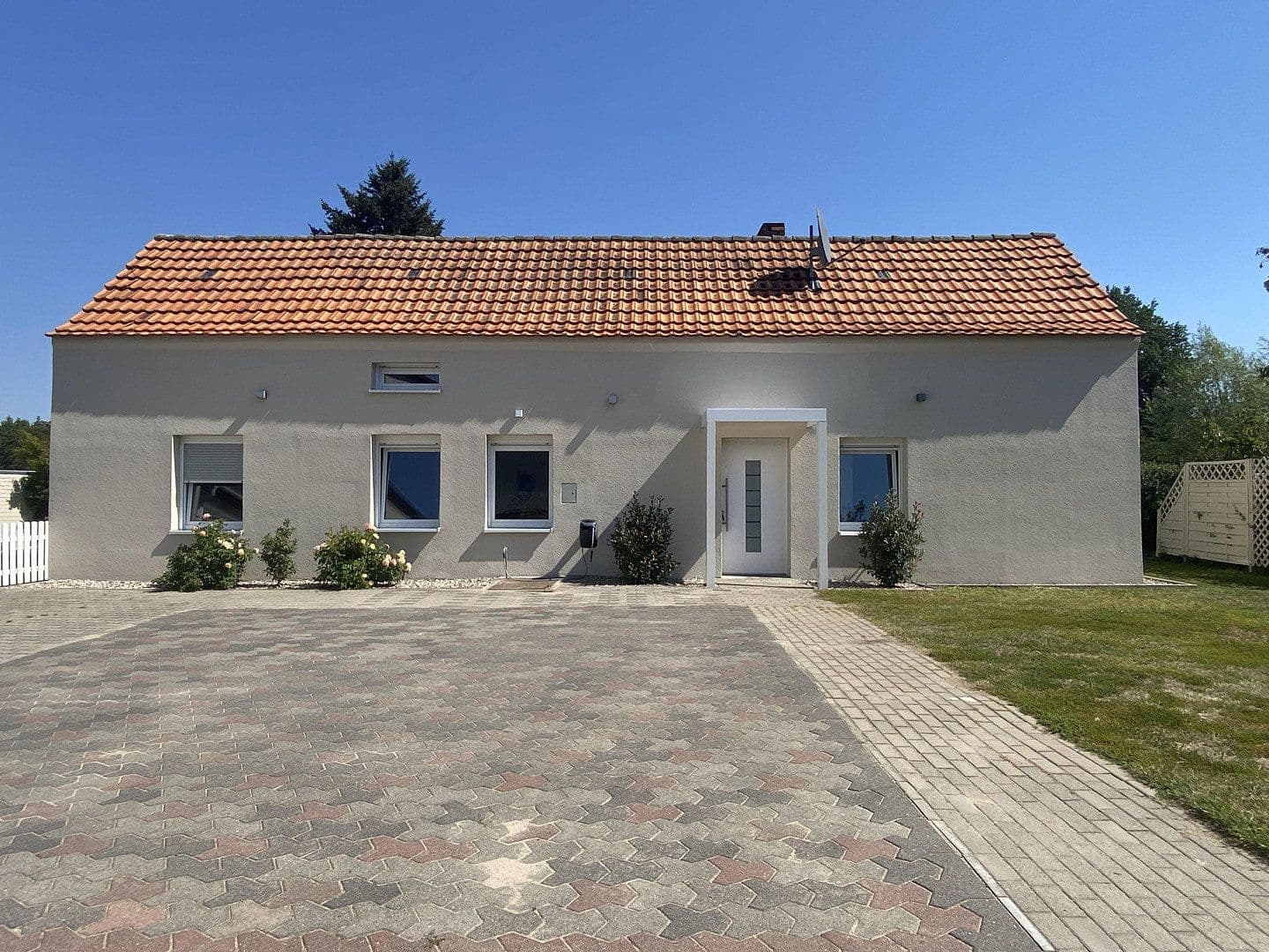 Prodej domu 299 m², pozemek 5.806 m², Mittenwalde, Braniborsko Prodej domu 299 m², pozemek 5.806 m², Mittenwalde, Braniborsko