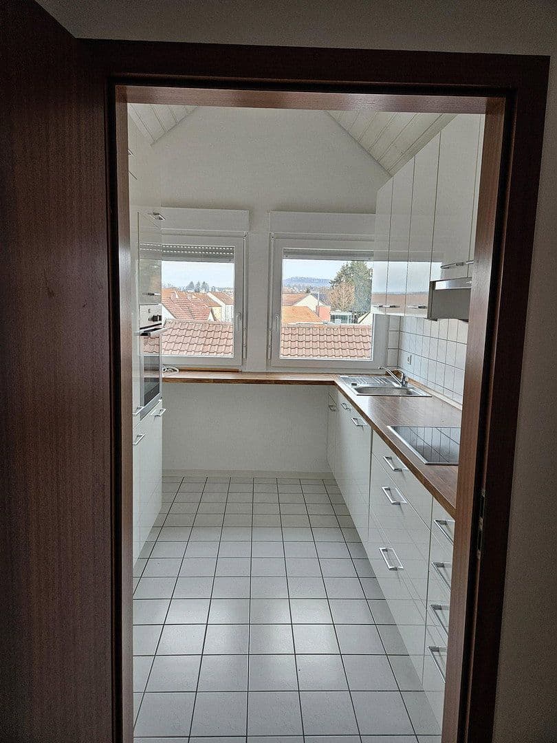 Pronájem bytu 2+kk 65 m², Salach, Bádensko-Württembersko Pronájem bytu 2+kk 65 m², Salach, Bádensko-Württembersko