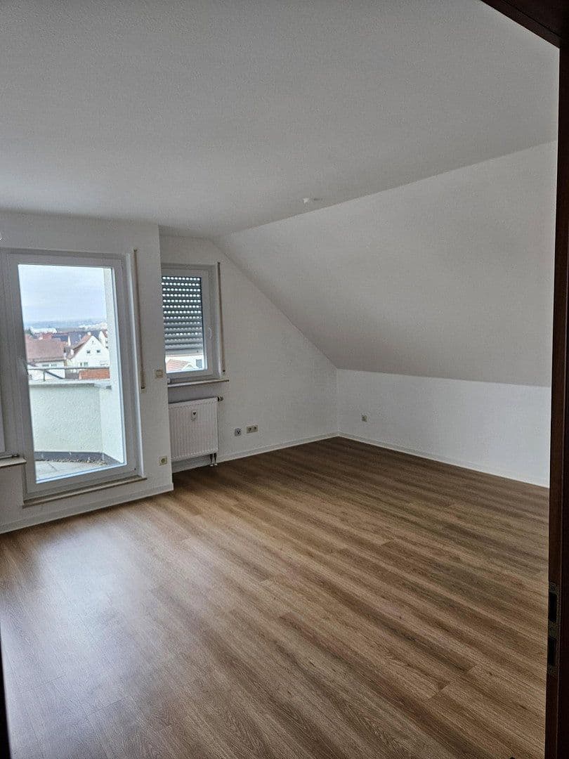 Pronájem bytu 2+kk 65 m², Salach, Bádensko-Württembersko Pronájem bytu 2+kk 65 m², Salach, Bádensko-Württembersko