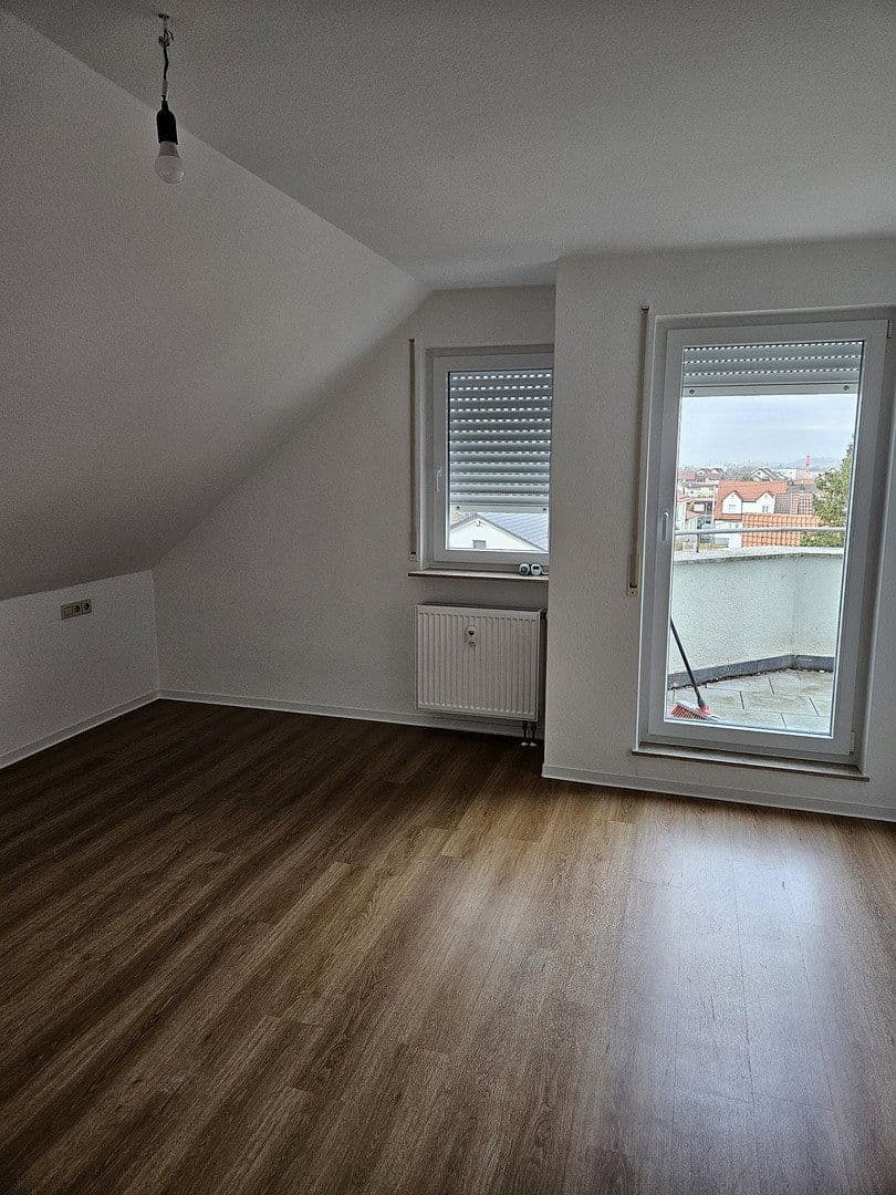 Pronájem bytu 2+kk 65 m², Salach, Bádensko-Württembersko Pronájem bytu 2+kk 65 m², Salach, Bádensko-Württembersko