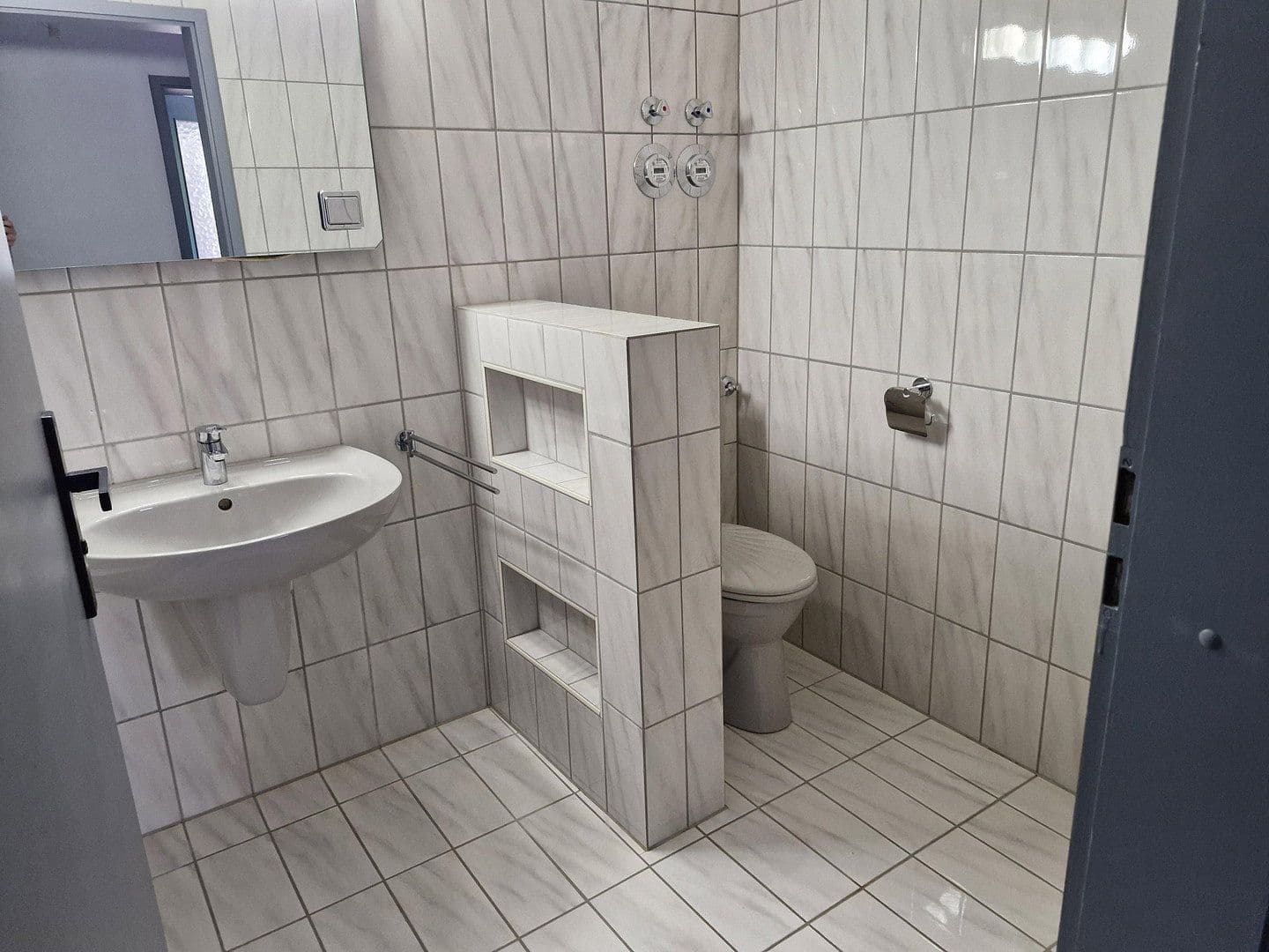 Pronájem bytu 4+1 107 m², Ludwigshafen pfingstweide, Porýní-Falc Pronájem bytu 4+1 107 m², Ludwigshafen pfingstweide, Porýní-Falc