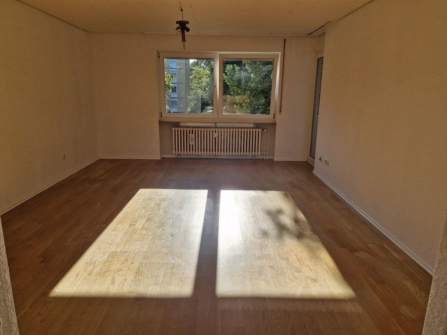 Pronájem bytu 4+1 107 m², Ludwigshafen pfingstweide, Porýní-Falc Pronájem bytu 4+1 107 m², Ludwigshafen pfingstweide, Porýní-Falc