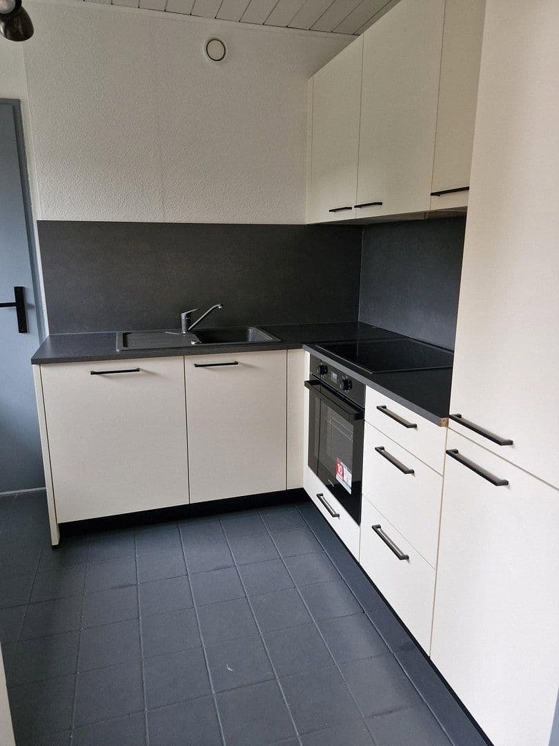 Pronájem bytu 4+1 107 m², Ludwigshafen pfingstweide, Porýní-Falc Pronájem bytu 4+1 107 m², Ludwigshafen pfingstweide, Porýní-Falc