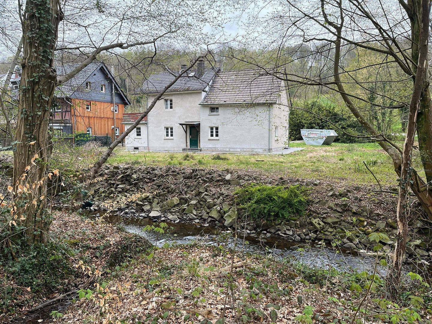 Prodej domu 181 m², pozemek 1.754 m², Odenthal, Severní Porýní-Vestfálsko Prodej domu 181 m², pozemek 1.754 m², Odenthal, Severní Porýní-Vestfálsko