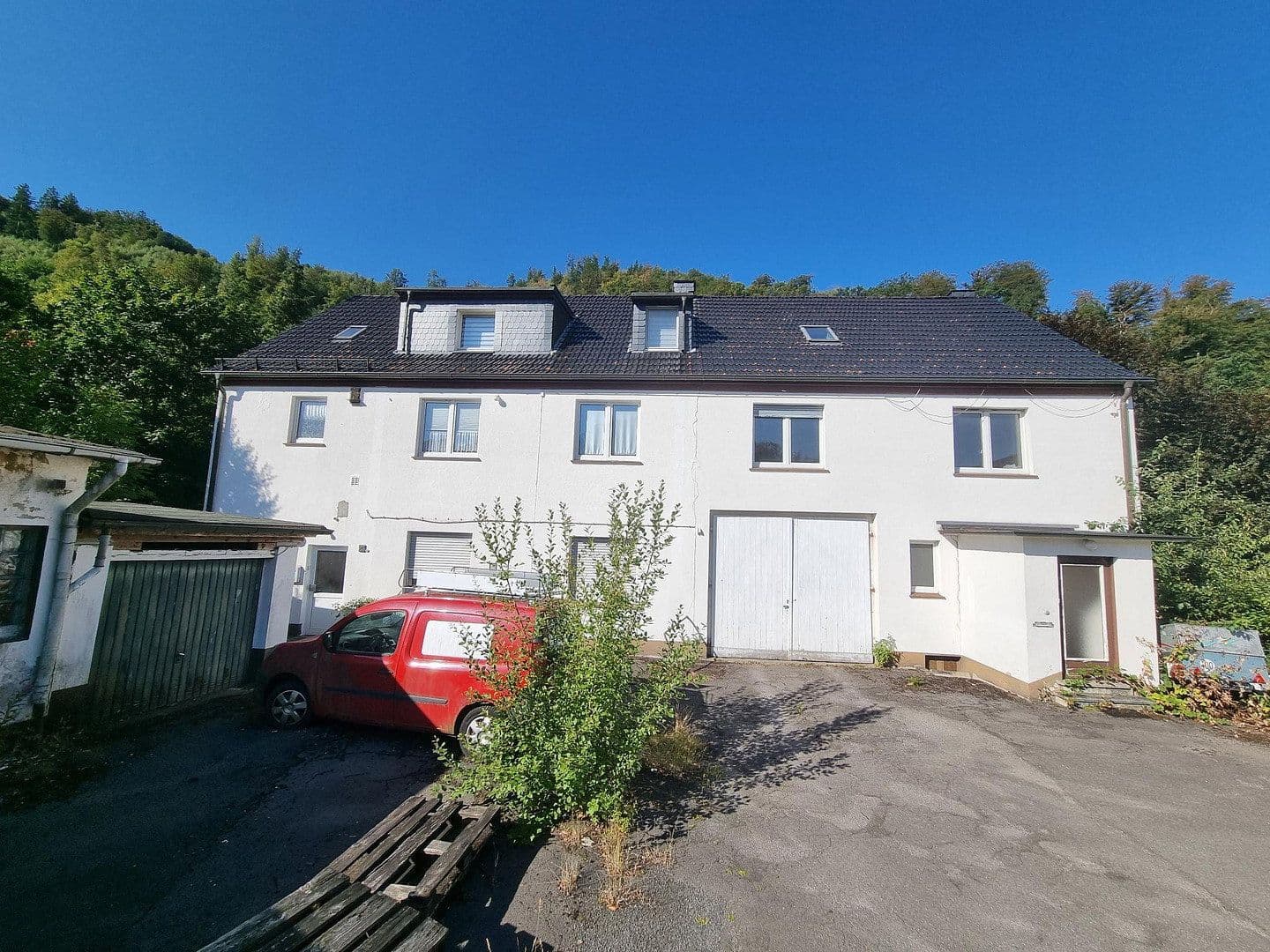 Prodej domu 2.112 m², pozemek 1.145 m², Werdohl, Severní Porýní-Vestfálsko Prodej domu 2.112 m², pozemek 1.145 m², Werdohl, Severní Porýní-Vestfálsko