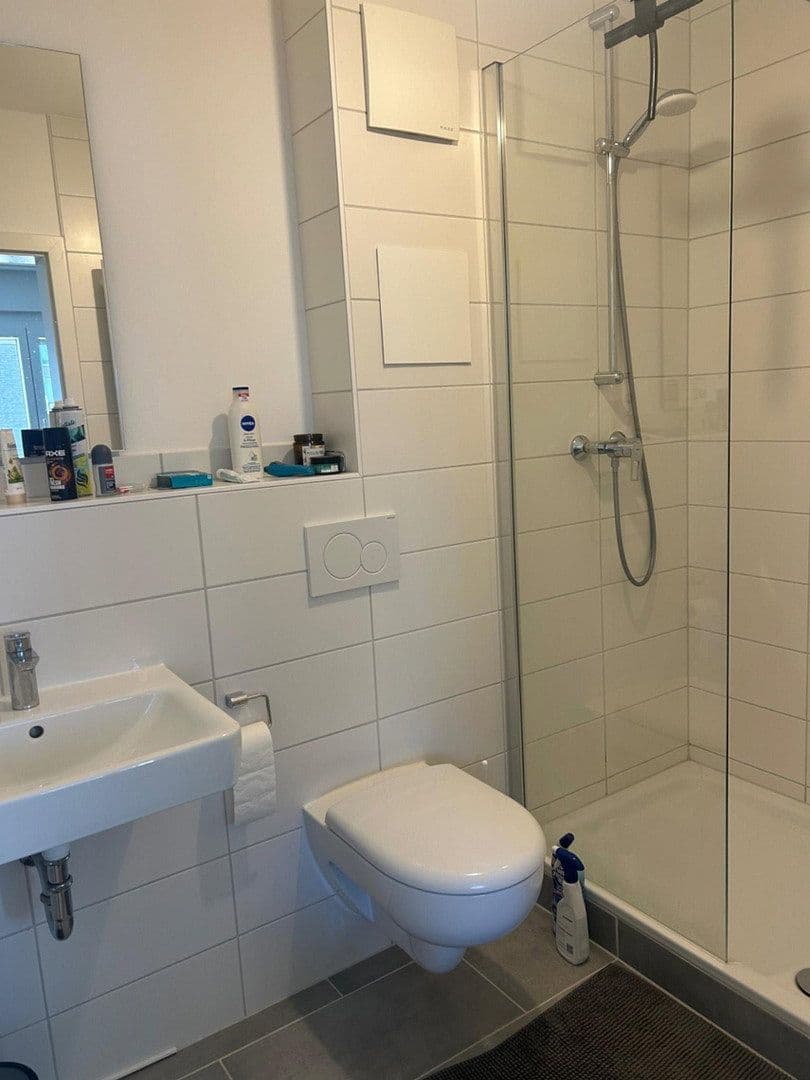 Pronájem bytu 1+1 33 m², Steinstraße 60, Konstanz, Bádensko-Württembersko Pronájem bytu 1+1 33 m², Steinstraße 60, Konstanz, Bádensko-Württembersko