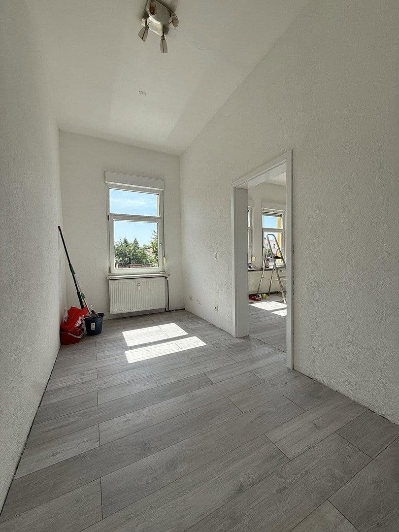 Pronájem bytu 3+1 86 m², Niederroßlaer Str. 28, Apolda, Durynsko Pronájem bytu 3+1 86 m², Niederroßlaer Str. 28, Apolda, Durynsko