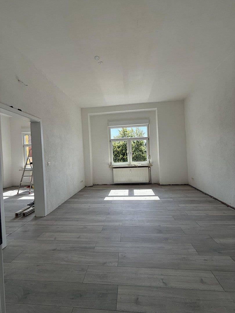 Pronájem bytu 3+1 86 m², Niederroßlaer Str. 28, Apolda, Durynsko Pronájem bytu 3+1 86 m², Niederroßlaer Str. 28, Apolda, Durynsko