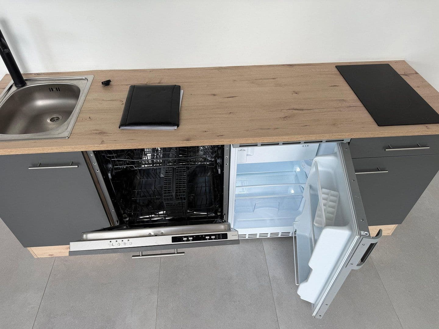 Pronájem bytu 2+kk 70 m², Düsseldorfer Strasse 3, Köln, Severní Porýní-Vestfálsko Pronájem bytu 2+kk 70 m², Düsseldorfer Strasse 3, Köln, Severní Porýní-Vestfálsko