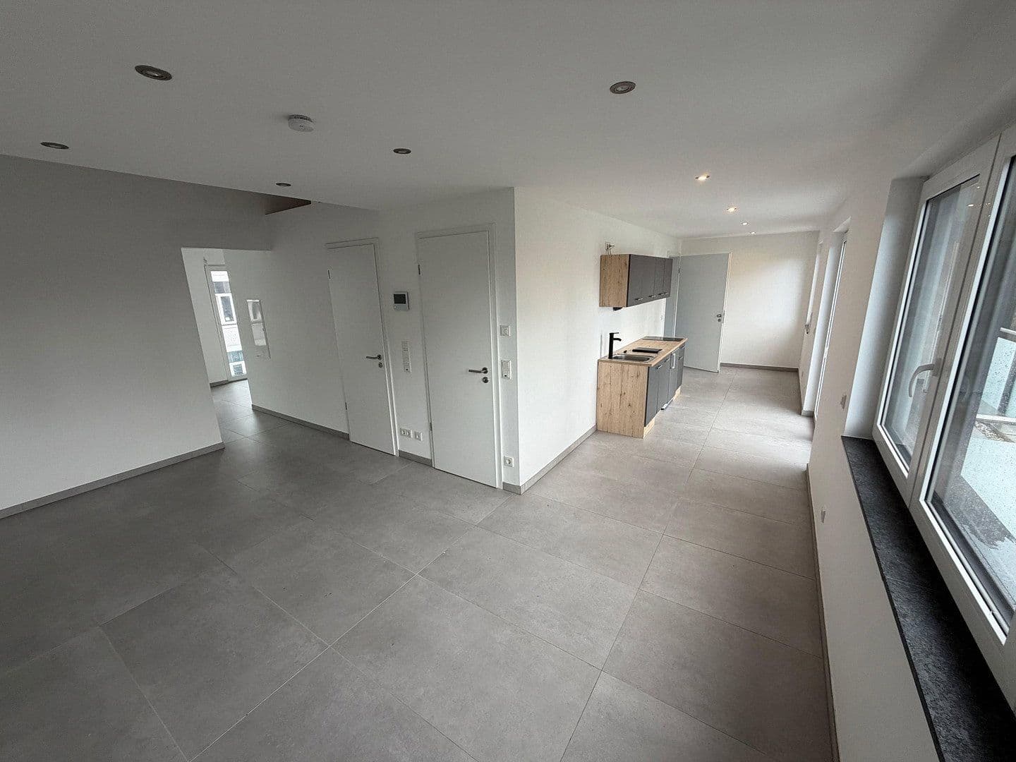 Pronájem bytu 2+kk 70 m², Düsseldorfer Strasse 3, Köln, Severní Porýní-Vestfálsko Pronájem bytu 2+kk 70 m², Düsseldorfer Strasse 3, Köln, Severní Porýní-Vestfálsko
