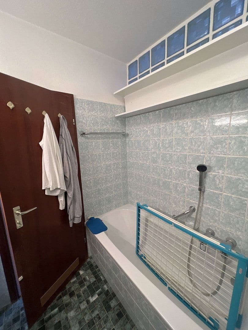 Pronájem bytu 2+kk 85 m², Friederichstrasse 33 / 37, Korntal-Münchingen, Bádensko-Württembersko Pronájem bytu 2+kk 85 m², Friederichstrasse 33 / 37, Korntal-Münchingen, Bádensko-Württembersko