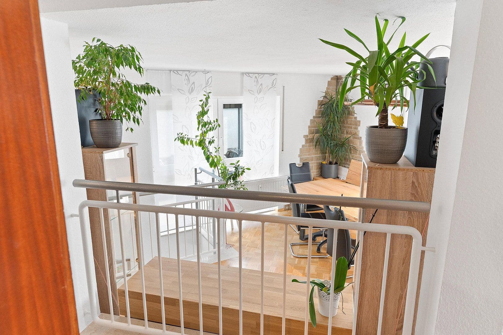 Pronájem bytu 4+1 110 m², Leonberg, Bádensko-Württembersko Pronájem bytu 4+1 110 m², Leonberg, Bádensko-Württembersko