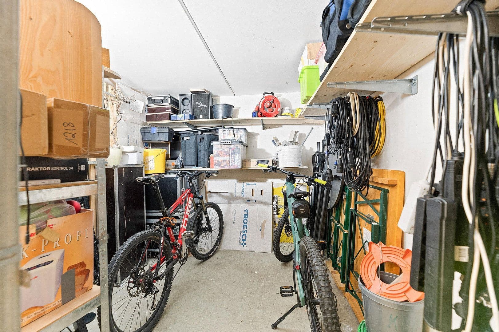 Pronájem bytu 4+1 110 m², Leonberg, Bádensko-Württembersko Pronájem bytu 4+1 110 m², Leonberg, Bádensko-Württembersko