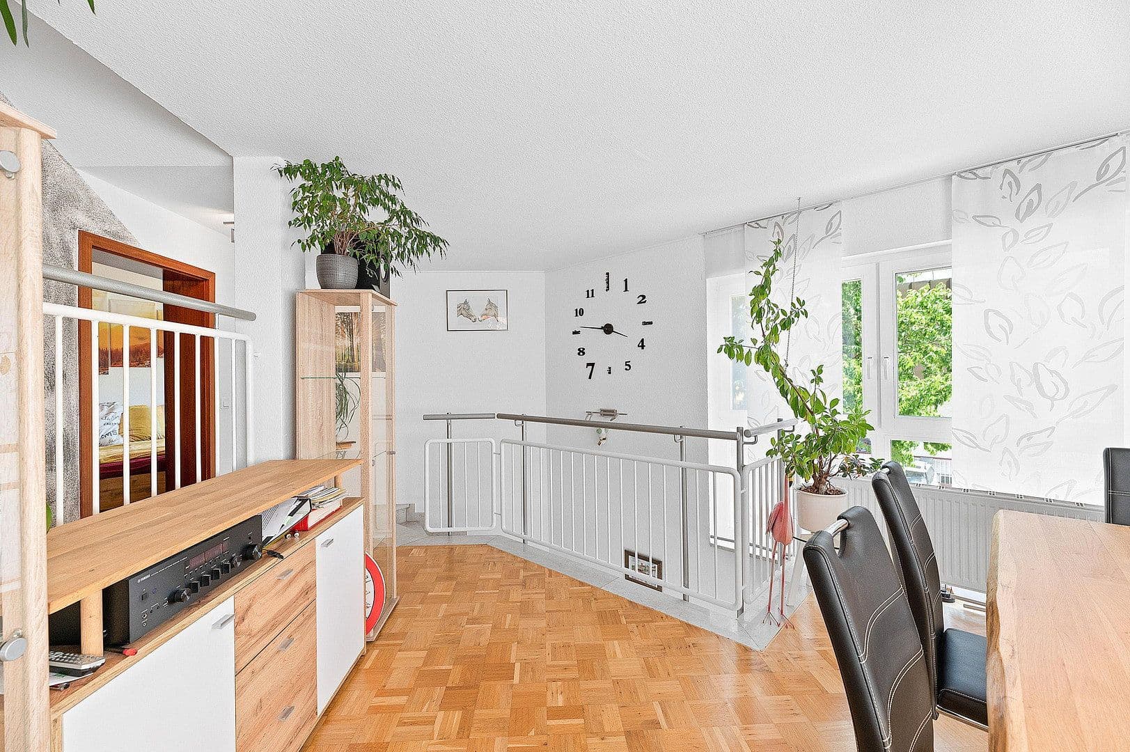 Pronájem bytu 4+1 110 m², Leonberg, Bádensko-Württembersko Pronájem bytu 4+1 110 m², Leonberg, Bádensko-Württembersko