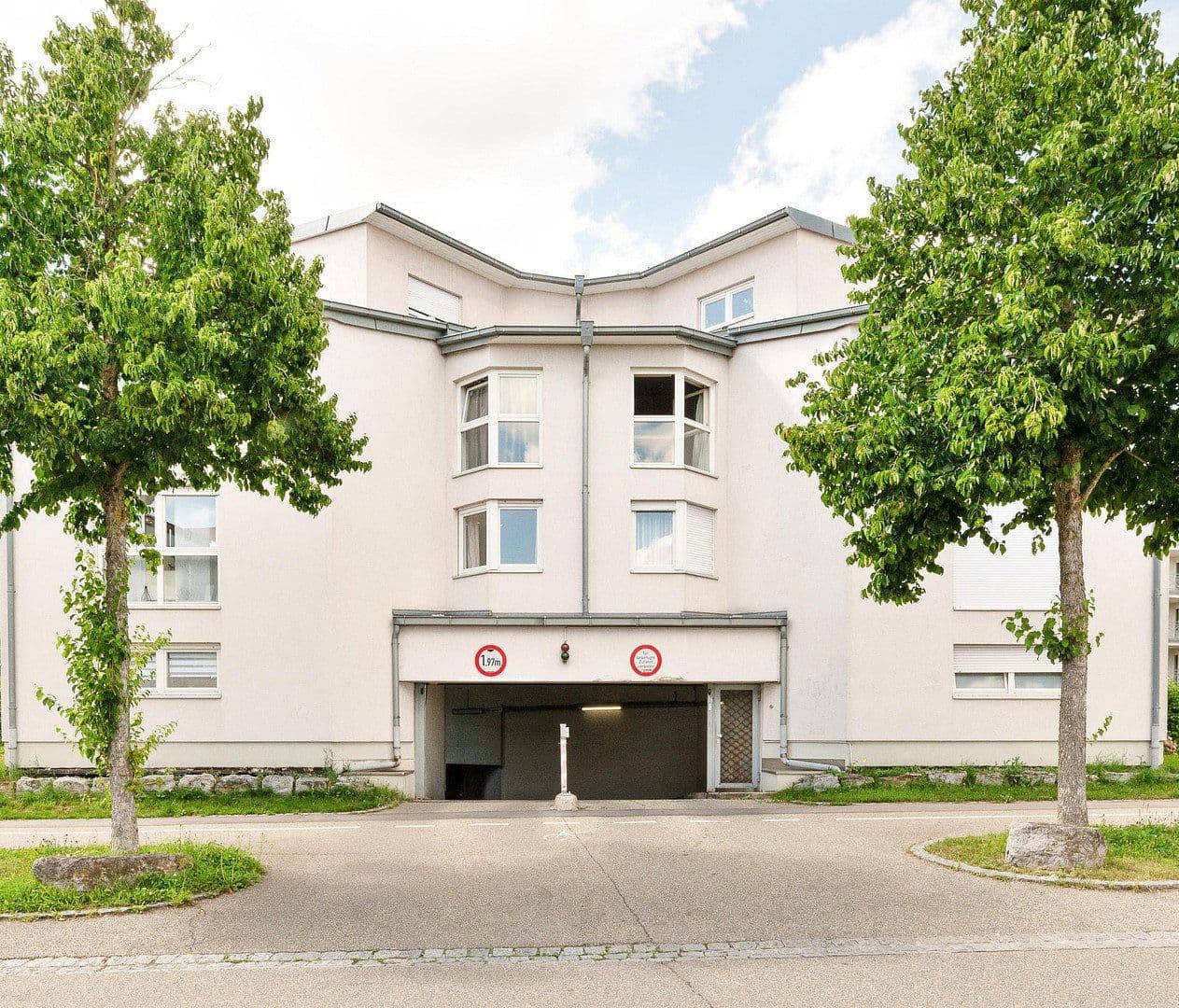 Pronájem bytu 4+1 110 m², Leonberg, Bádensko-Württembersko Pronájem bytu 4+1 110 m², Leonberg, Bádensko-Württembersko