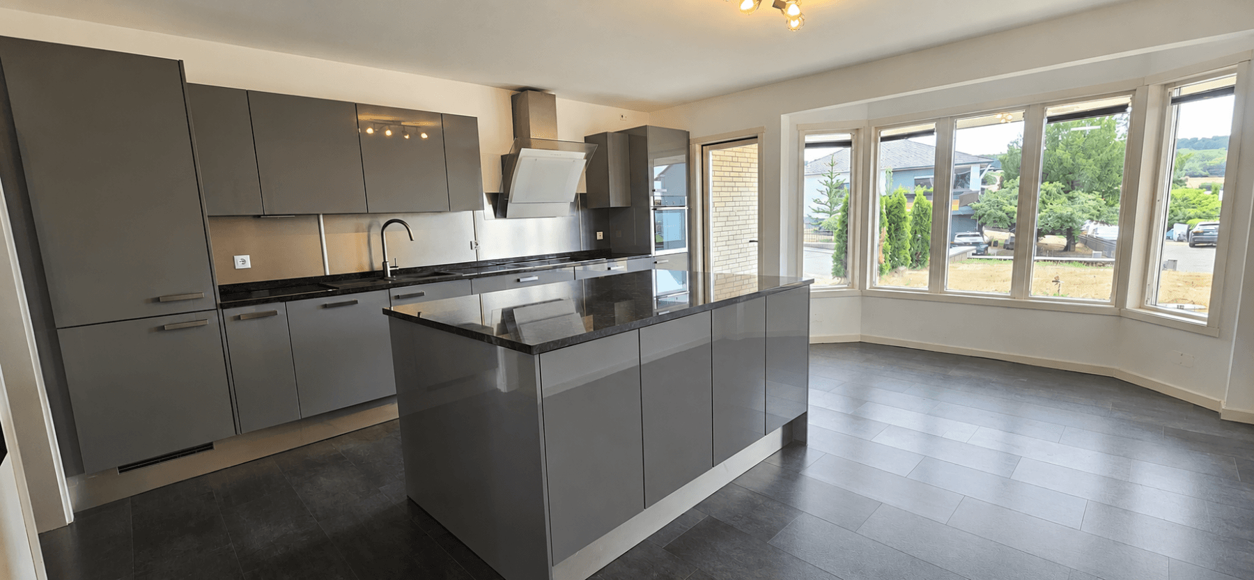 Prodej domu 255 m², pozemek 1.600 m², Waldems, Hessen Prodej domu 255 m², pozemek 1.600 m², Waldems, Hessen