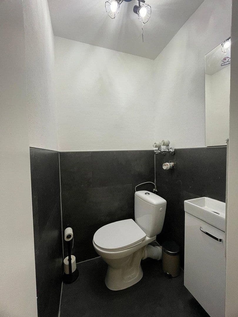 Prodej bytu 3+1 74 m², Hirzenhain, Hessen Prodej bytu 3+1 74 m², Hirzenhain, Hessen