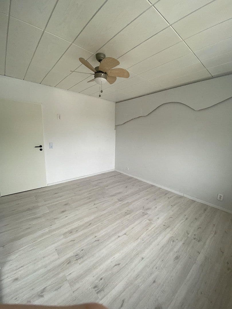 Prodej bytu 3+1 74 m², Hirzenhain, Hessen Prodej bytu 3+1 74 m², Hirzenhain, Hessen