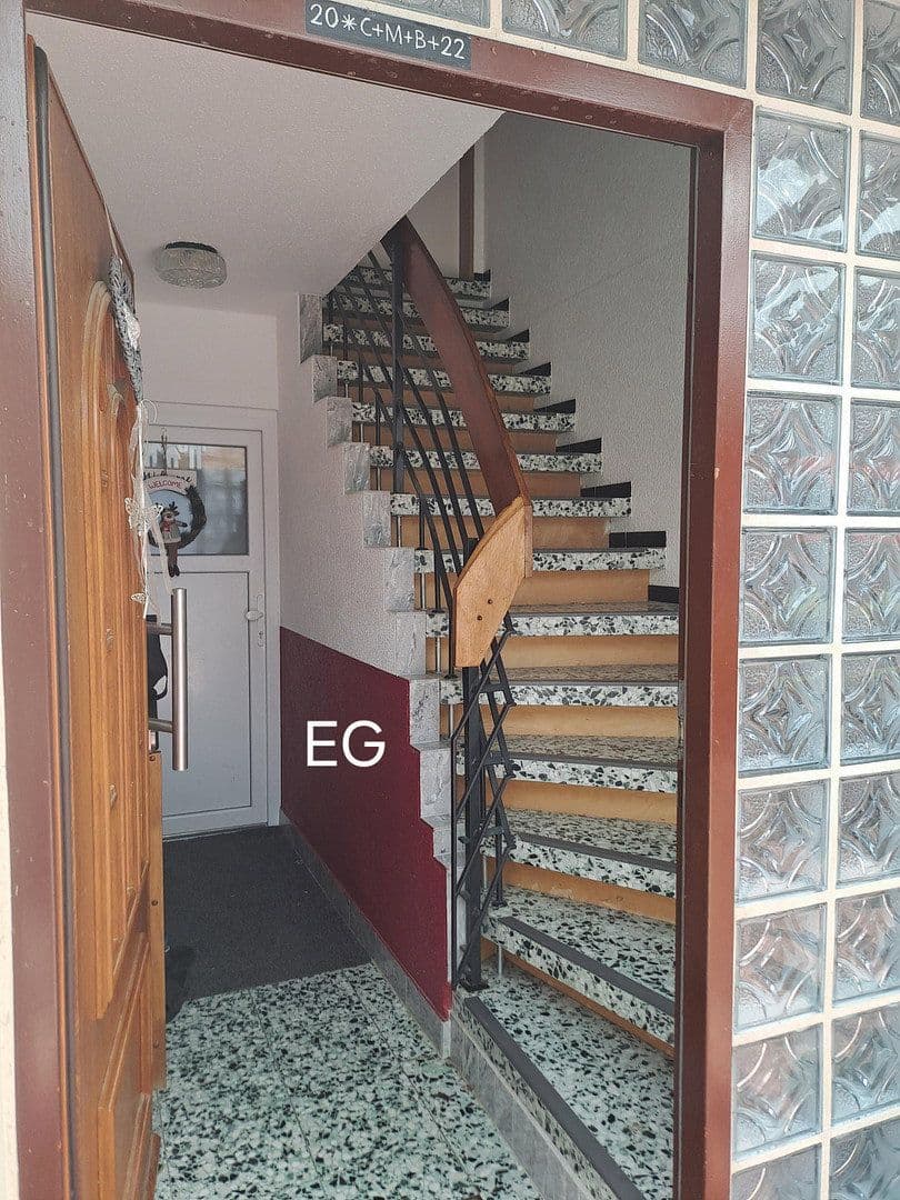 Prodej domu 252 m², pozemek 640 m², Hallauerst. 32, Stühlingen, Bádensko-Württembersko Prodej domu 252 m², pozemek 640 m², Hallauerst. 32, Stühlingen, Bádensko-Württembersko