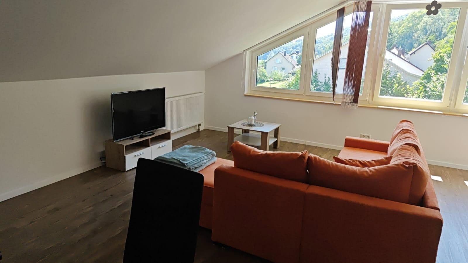 Prodej domu 252 m², pozemek 640 m², Hallauerst. 32, Stühlingen, Bádensko-Württembersko Prodej domu 252 m², pozemek 640 m², Hallauerst. 32, Stühlingen, Bádensko-Württembersko