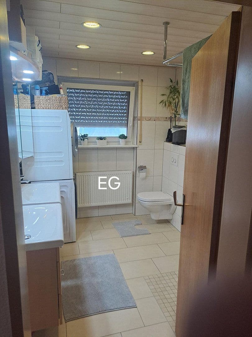 Prodej domu 252 m², pozemek 640 m², Hallauerst. 32, Stühlingen, Bádensko-Württembersko Prodej domu 252 m², pozemek 640 m², Hallauerst. 32, Stühlingen, Bádensko-Württembersko