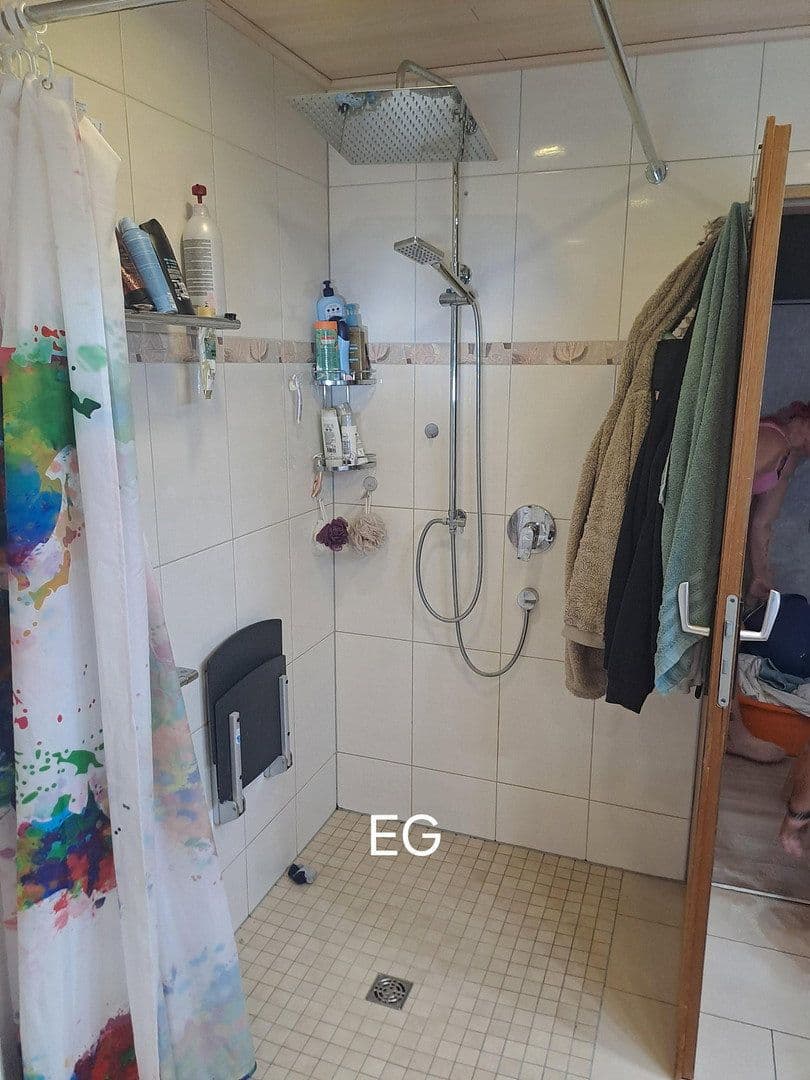 Prodej domu 252 m², pozemek 640 m², Hallauerst. 32, Stühlingen, Bádensko-Württembersko Prodej domu 252 m², pozemek 640 m², Hallauerst. 32, Stühlingen, Bádensko-Württembersko