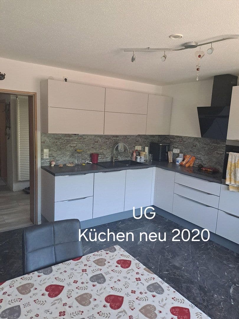 Prodej domu 252 m², pozemek 640 m², Hallauerst. 32, Stühlingen, Bádensko-Württembersko Prodej domu 252 m², pozemek 640 m², Hallauerst. 32, Stühlingen, Bádensko-Württembersko