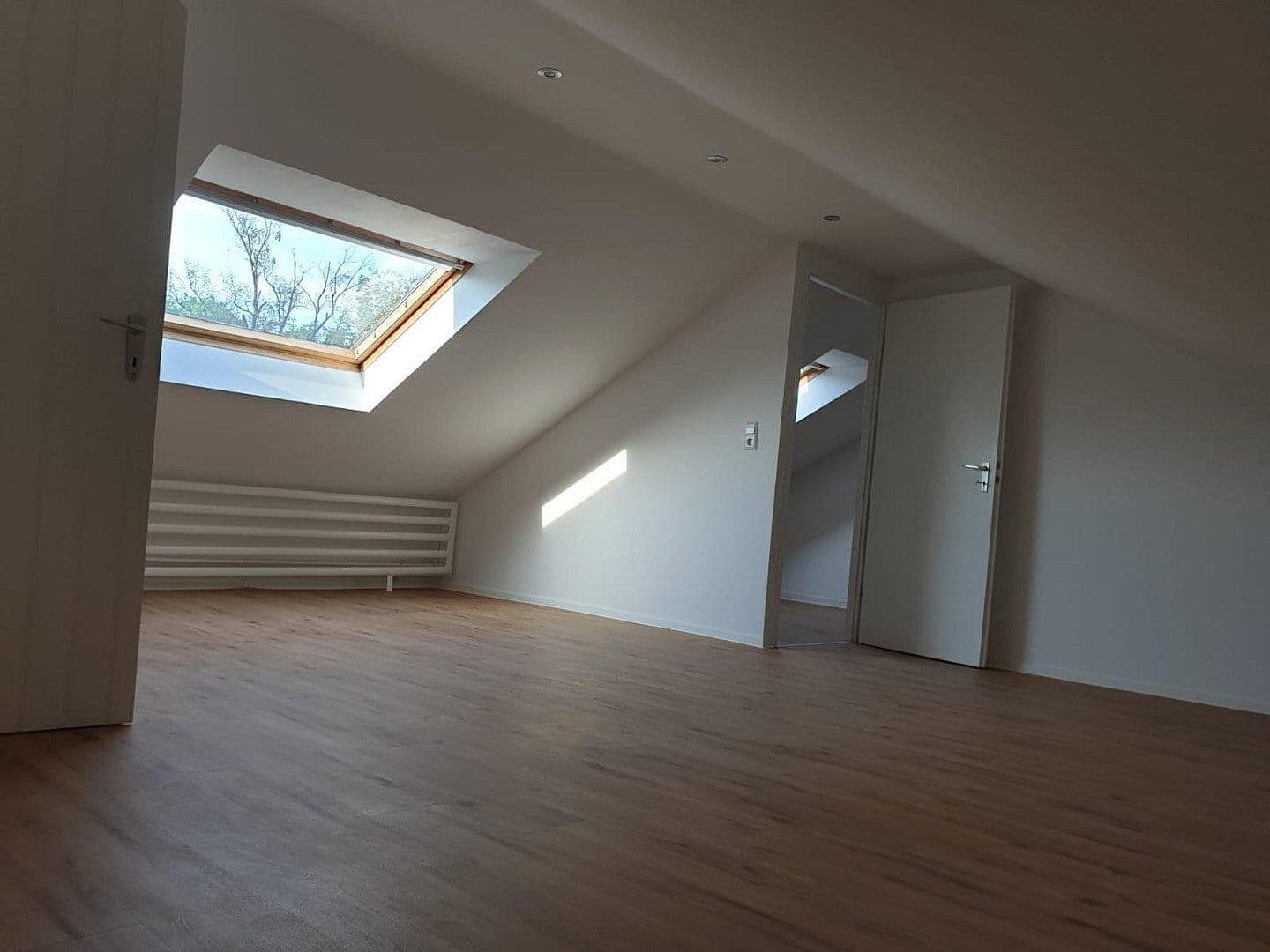 Prodej domu 228 m², pozemek 1.055 m², Wörth am Rhein, Porýní-Falc Prodej domu 228 m², pozemek 1.055 m², Wörth am Rhein, Porýní-Falc
