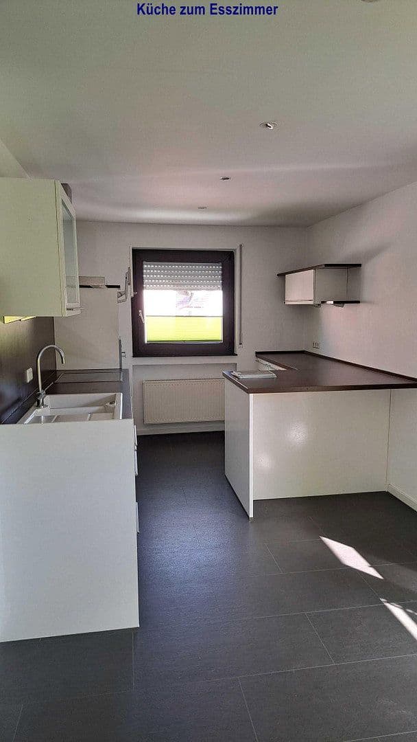 Pronájem bytu 4+kk 123 m², Bempflingen, Bádensko-Württembersko Pronájem bytu 4+kk 123 m², Bempflingen, Bádensko-Württembersko