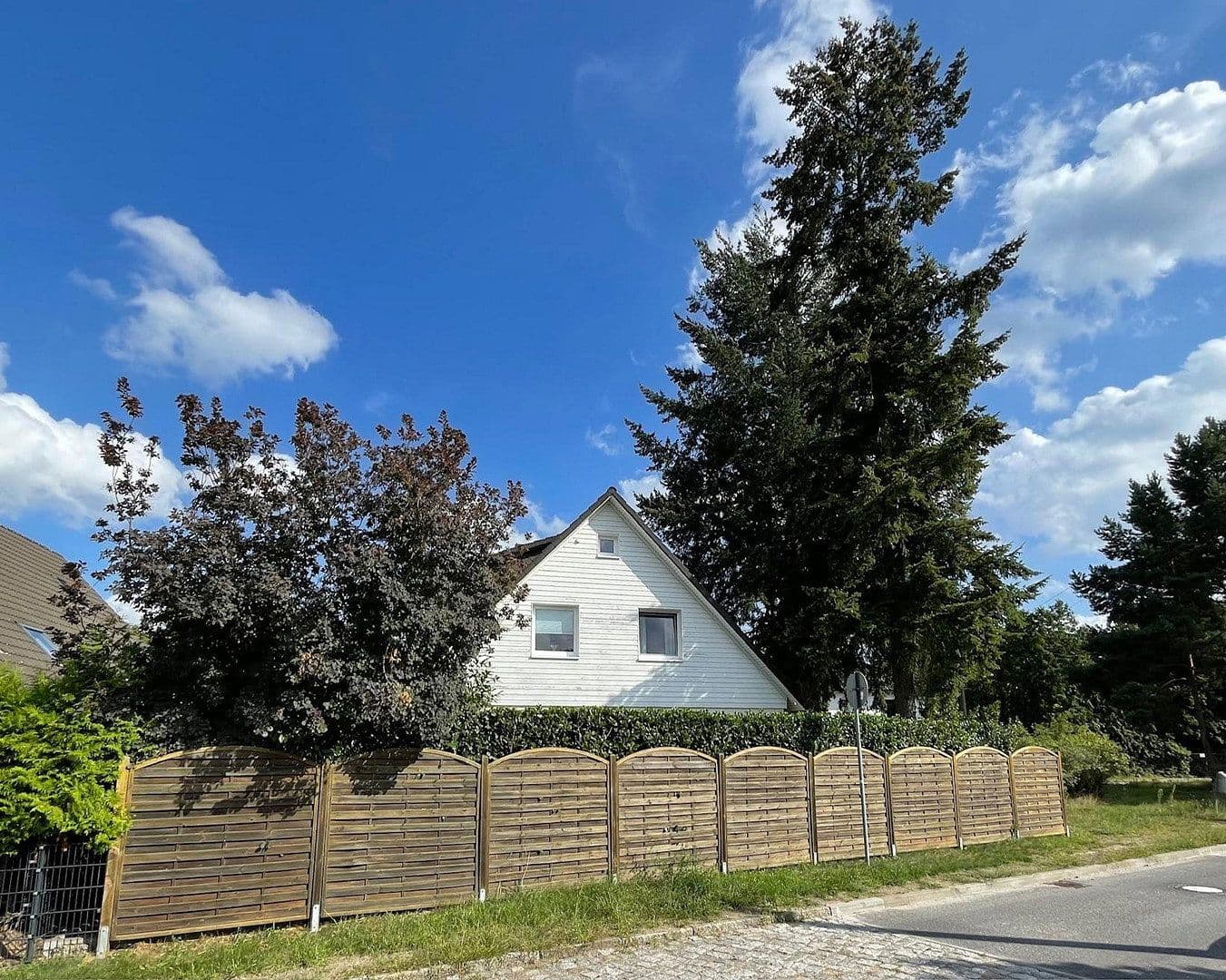 Prodej domu 110 m², pozemek 440 m², Fichtestraße, Hoppegarten, Braniborsko Prodej domu 110 m², pozemek 440 m², Fichtestraße, Hoppegarten, Braniborsko
