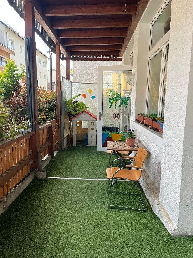 Pronájem bytu 1+1 62 m², Rheinstr. 51, Baden-Baden, Bádensko-Württembersko Pronájem bytu 1+1 62 m², Rheinstr. 51, Baden-Baden, Bádensko-Württembersko