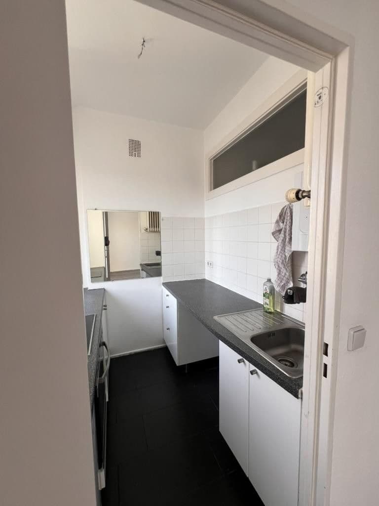 Prodej bytu 1+1 33 m², Eberbacher Str 3, Berlin, Berlín Prodej bytu 1+1 33 m², Eberbacher Str 3, Berlin, Berlín