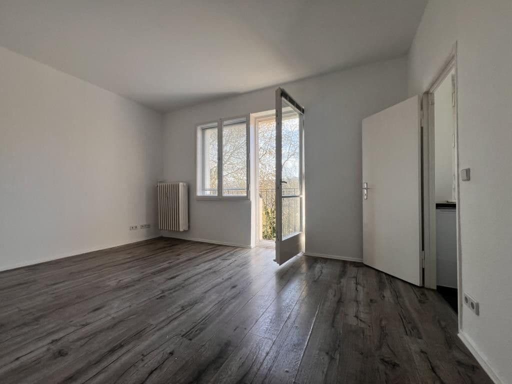 Prodej bytu 1+1 33 m², Eberbacher Str 3, Berlin, Berlín Prodej bytu 1+1 33 m², Eberbacher Str 3, Berlin, Berlín