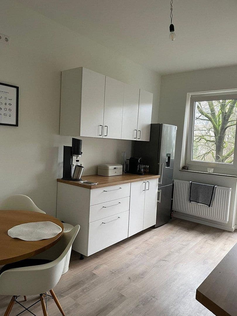Pronájem bytu 2+1 72 m², Düsseldorf, Severní Porýní-Vestfálsko Pronájem bytu 2+1 72 m², Düsseldorf, Severní Porýní-Vestfálsko