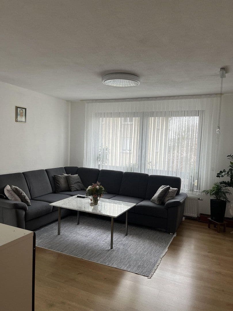 Pronájem bytu 4+1 98 m², Köllestraße 25, Ulm, Bádensko-Württembersko Pronájem bytu 4+1 98 m², Köllestraße 25, Ulm, Bádensko-Württembersko