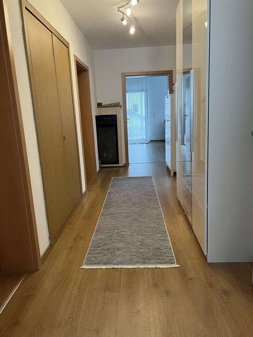 Pronájem bytu 4+1 98 m², Köllestraße 25, Ulm, Bádensko-Württembersko Pronájem bytu 4+1 98 m², Köllestraße 25, Ulm, Bádensko-Württembersko