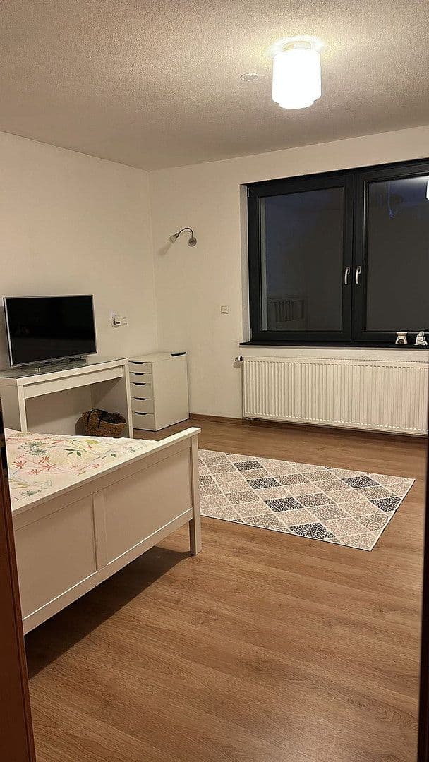 Pronájem bytu 4+1 98 m², Köllestraße 25, Ulm, Bádensko-Württembersko Pronájem bytu 4+1 98 m², Köllestraße 25, Ulm, Bádensko-Württembersko