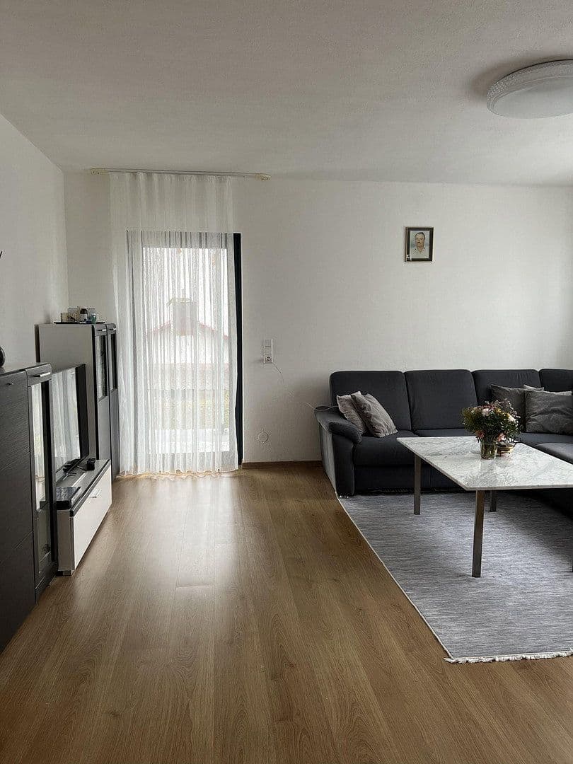 Pronájem bytu 4+1 98 m², Köllestraße 25, Ulm, Bádensko-Württembersko Pronájem bytu 4+1 98 m², Köllestraße 25, Ulm, Bádensko-Württembersko