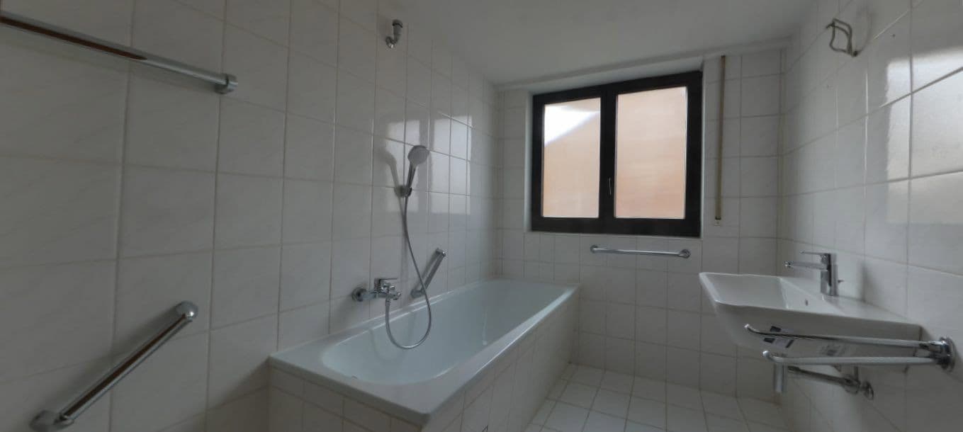 Pronájem bytu 3+1 100 m², Theodor-Heuss-Str. 56, Erkelenz, Severní Porýní-Vestfálsko Pronájem bytu 3+1 100 m², Theodor-Heuss-Str. 56, Erkelenz, Severní Porýní-Vestfálsko