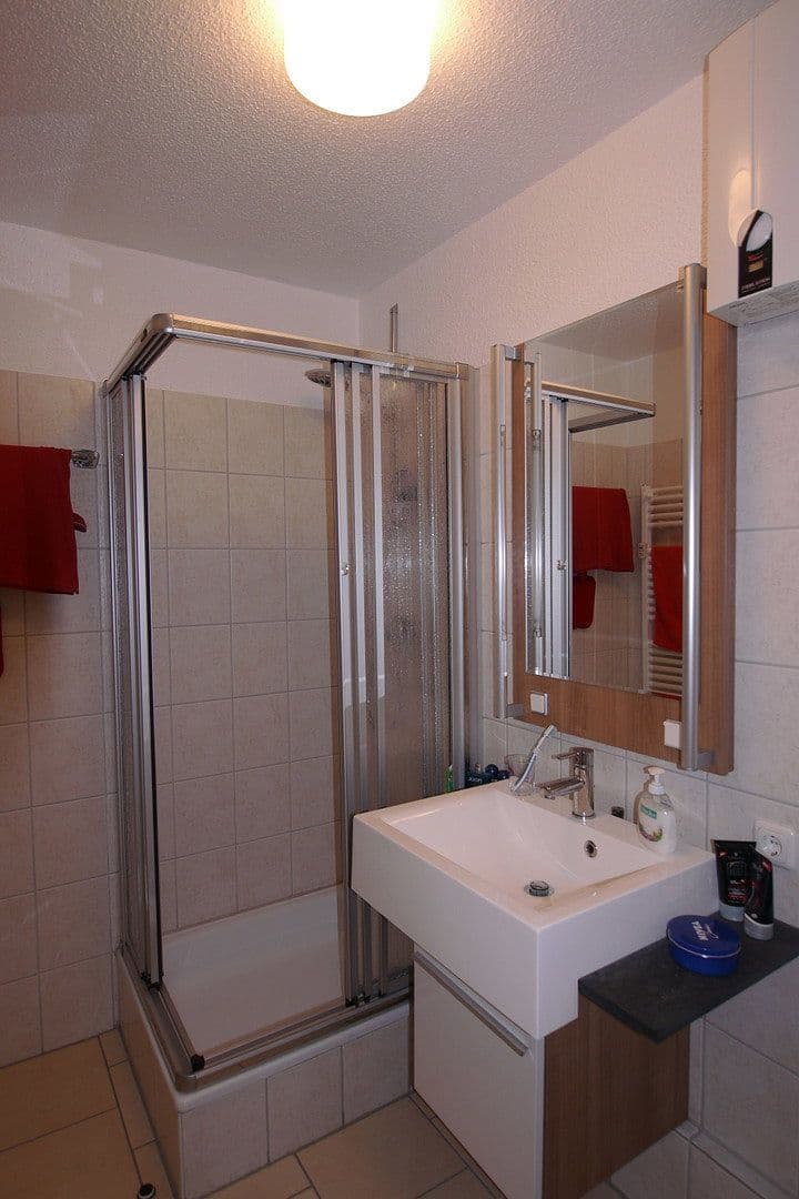 Pronájem bytu 1+1 43 m², Dorfstr. 17, Wolfsburg, Dolní Sasko Pronájem bytu 1+1 43 m², Dorfstr. 17, Wolfsburg, Dolní Sasko