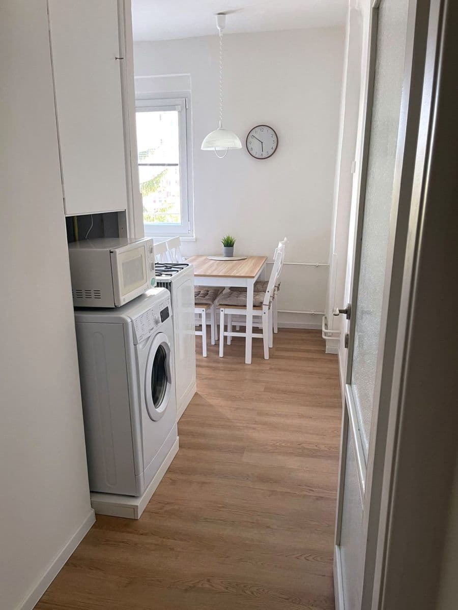 Pronájem bytu 2+1 64 m², Malinová, Praha, Praha Pronájem bytu 2+1 64 m², Malinová, Praha, Praha