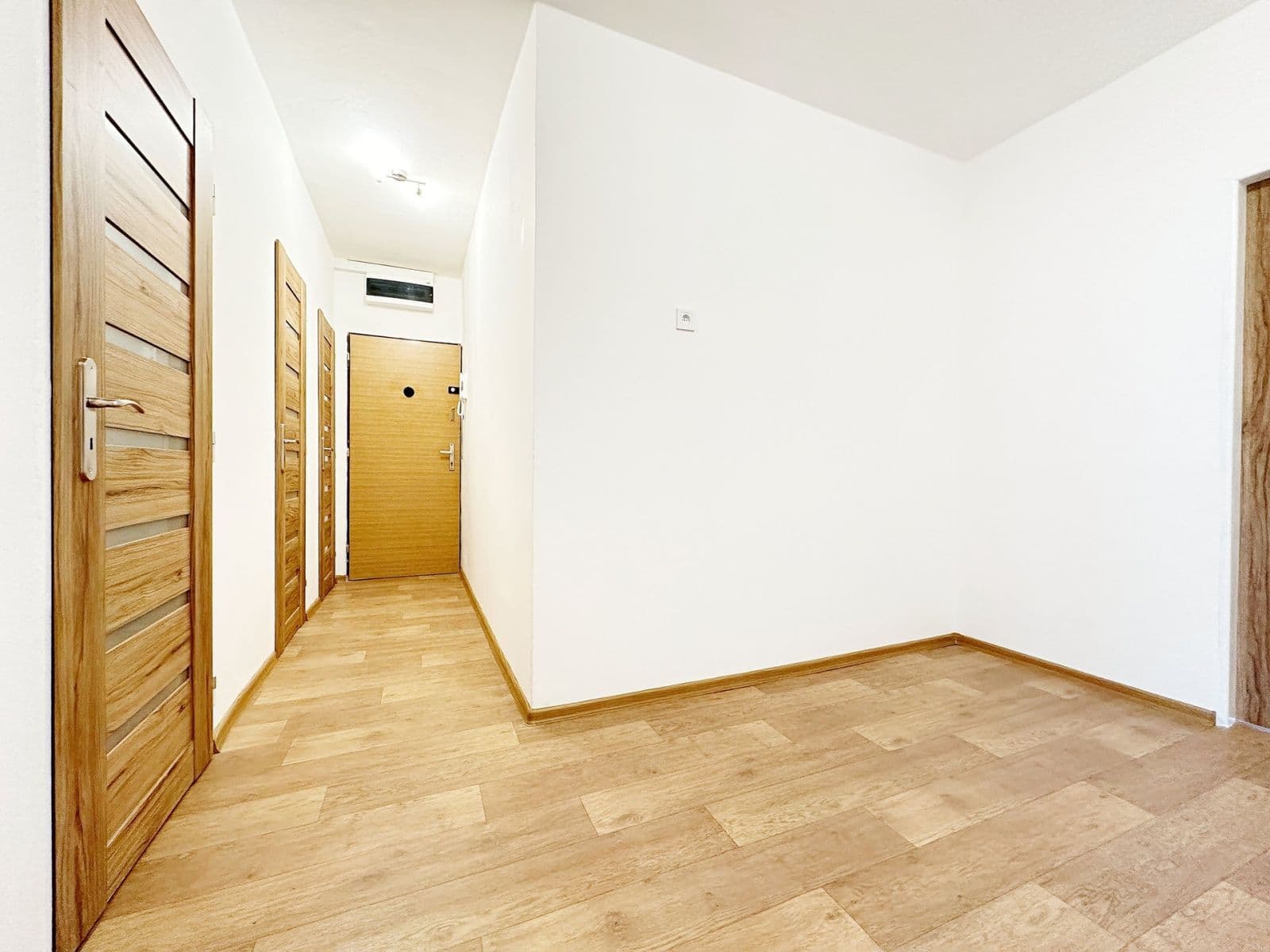 Pronájem bytu 3+kk 81 m², Čechovská, Příbram, Středočeský kraj Pronájem bytu 3+kk 81 m², Čechovská, Příbram, Středočeský kraj