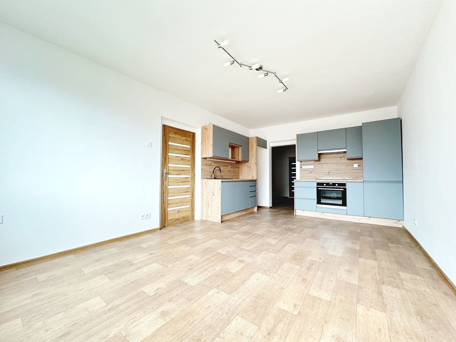 Pronájem bytu 3+kk 81 m², Čechovská, Příbram, Středočeský kraj Pronájem bytu 3+kk 81 m², Čechovská, Příbram, Středočeský kraj